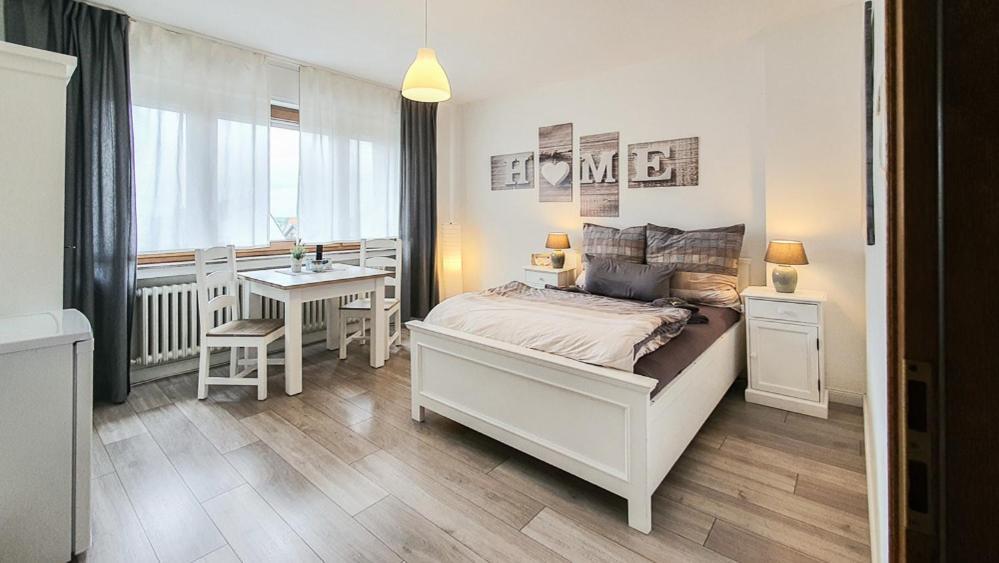 Friendly Home - Klinkerhof Bornheim  Exteriör bild