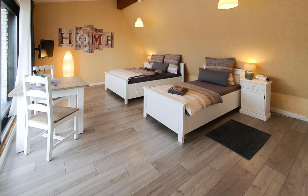 Friendly Home - Klinkerhof Bornheim  Exteriör bild