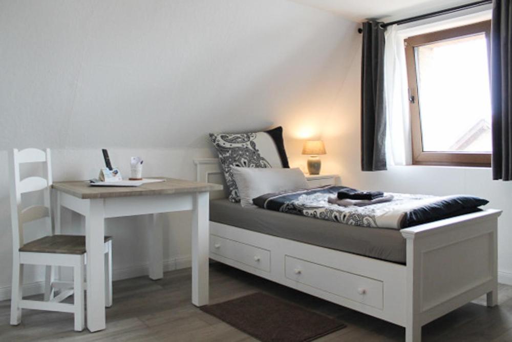 Friendly Home - Klinkerhof Bornheim  Exteriör bild
