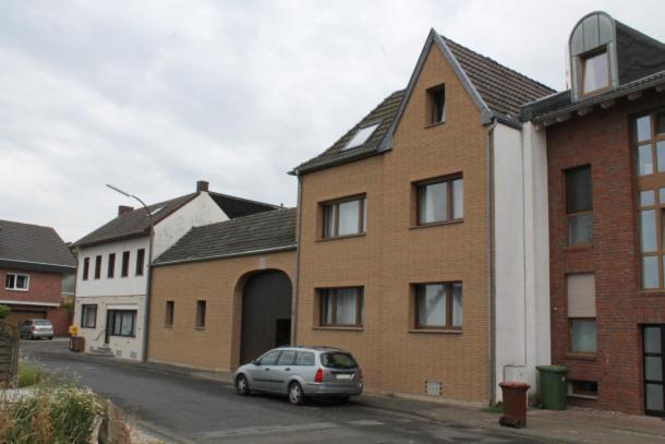 Friendly Home - Klinkerhof Bornheim  Exteriör bild